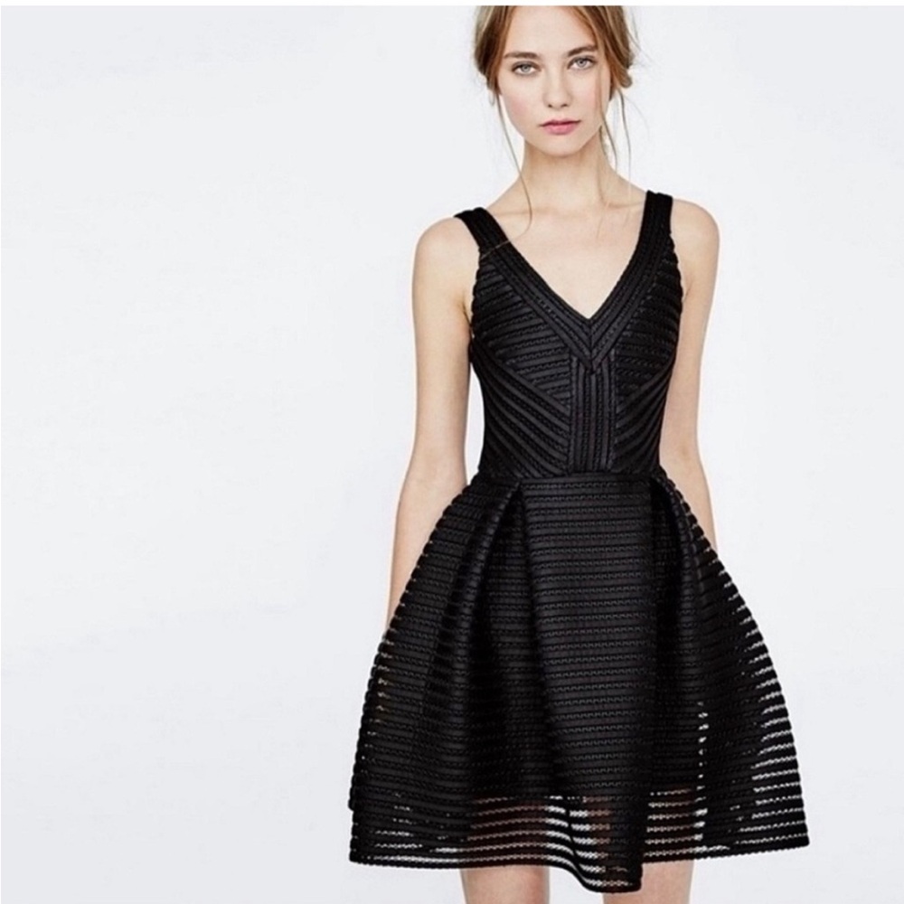 Elegant Black Sleeveless Dress